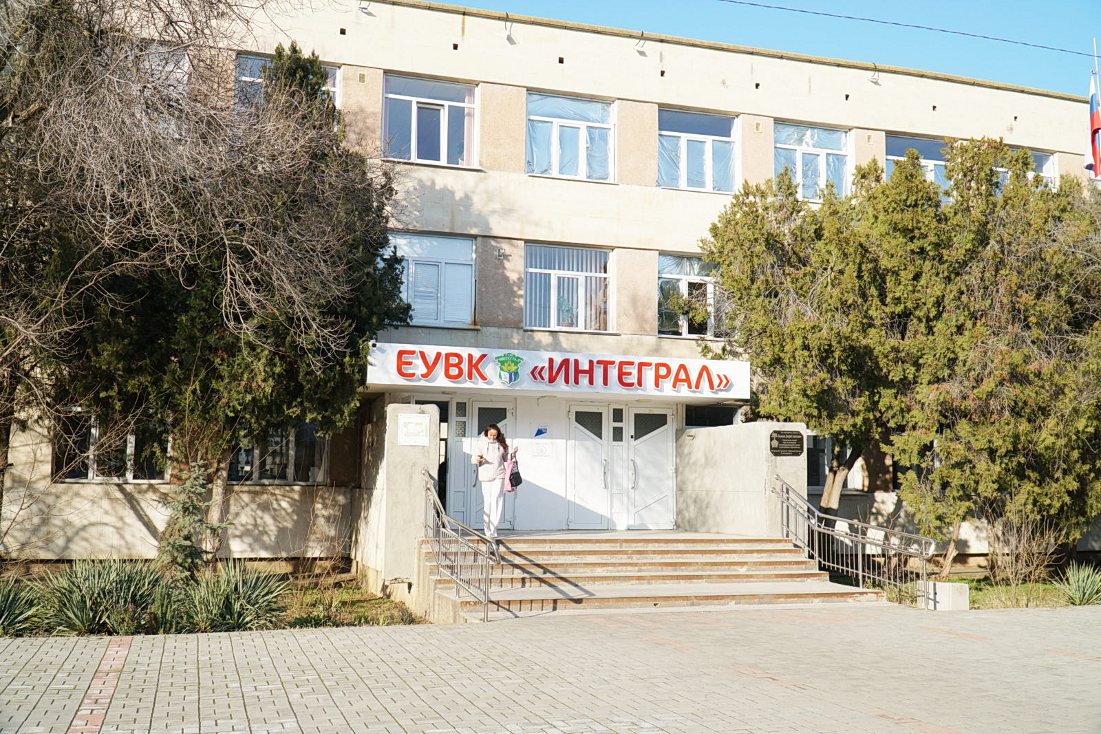 SNY00271
