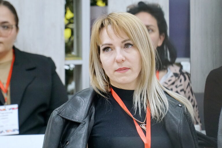 SNY00356