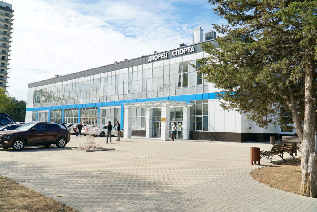 SNY02476